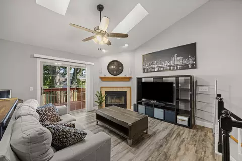 Other - 955 Ascot Dr, Elgin, IL 60123 photo 2 of 7