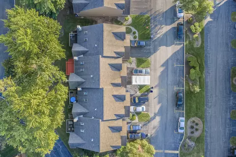 View/Area - 955 Ascot Dr, Elgin, IL 60123 photo 1 of 7
