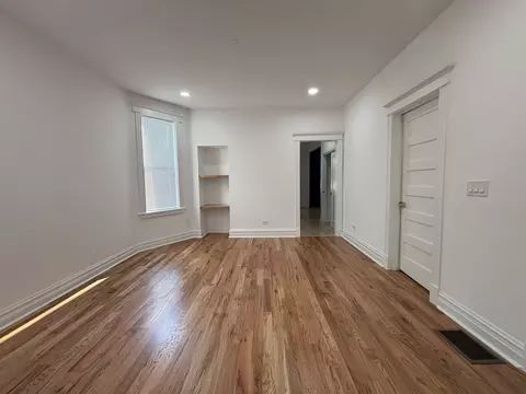 Living - 5652 S Shields Ave, Chicago, IL 60621 photo 4 of 6