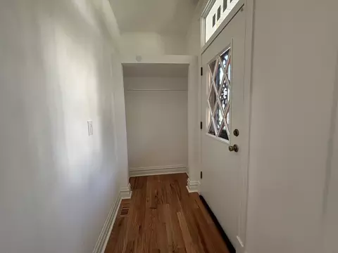 Entry Way - 5652 S Shields Ave, Chicago, IL 60621 photo 1 of 4