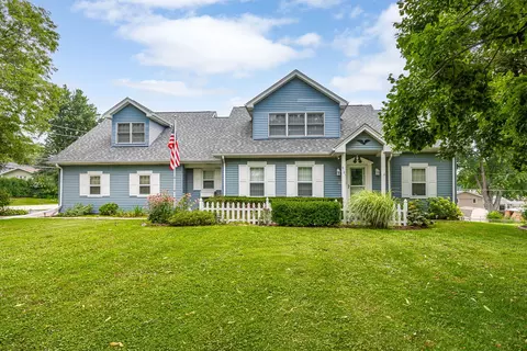 6101 Chase Ave, Downers Grove, IL 60516