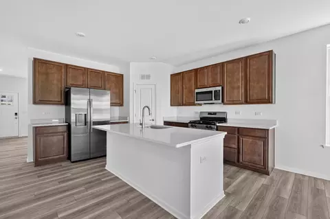 Kitchen - 565 Arye Dr, Elgin, IL 60124 photo 1 of 3