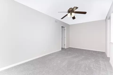 Bedroom - 4036 Boulder Ct, Aurora, IL 60504 photo 4 of 7