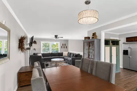 Dining - 419 Deerpath Dr, Lindenhurst, IL 60046 photo 2 of 2