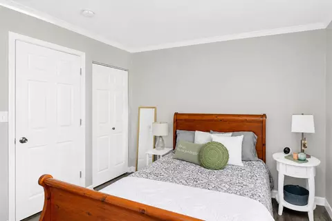 Bedroom - 419 Deerpath Dr, Lindenhurst, IL 60046 photo 5 of 6
