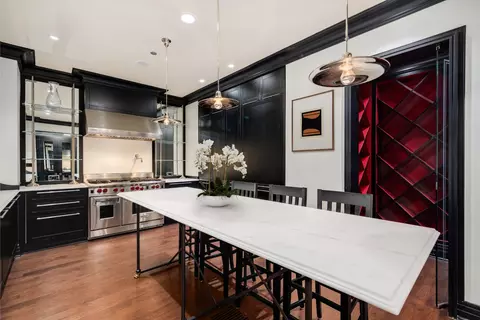 Kitchen - 159 E Walton Pl #7D, Chicago, IL 60611 photo 4 of 4