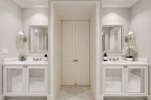 Bath - 159 E Walton Pl #7D, Chicago, IL 60611 photo 8 of 10