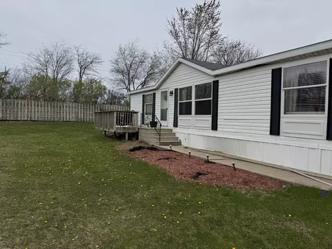 515 Michael Ln, Chenoa, IL 61726 photo 2