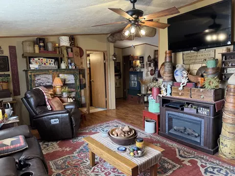 515 Michael Ln, Chenoa, IL 61726 photo 11