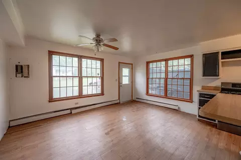 Living - 600 Jefferson St, Ingleside, IL 60041 photo 1 of 2