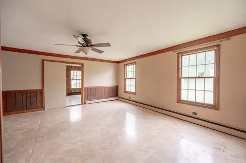 Living - 600 Jefferson St, Ingleside, IL 60041 photo 2 of 2
