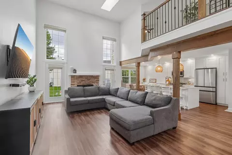Other - 4804 Turnberry Dr, Hoffman Estates, IL 60010 photo 2 of 5