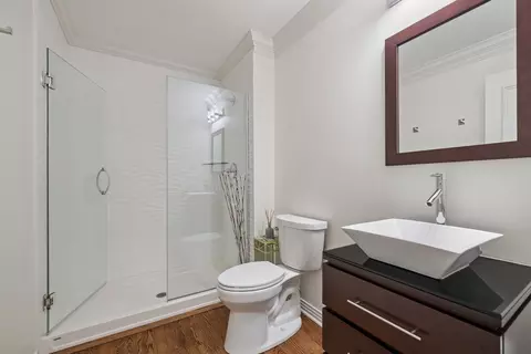 Bath - 1319 Cranbrook Cir, Aurora, IL 60502 photo 1 of 6