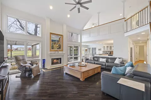 Living - 1319 Cranbrook Cir, Aurora, IL 60502 photo 1 of 5