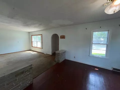 Living - 165 W 34th St, Steger, IL 60475 photo 1 of 3