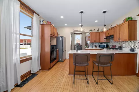 Kitchen - 617 Penfield St, Beecher, IL 60401 photo 2 of 4