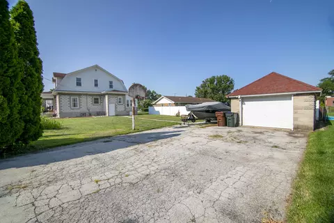 Exterior - 617 Penfield St, Beecher, IL 60401 photo 5 of 10