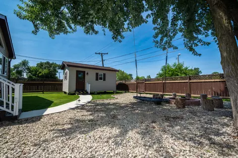 Exterior - 10 Matts Rd, Fox Lake, IL 60020 photo 6 of 11