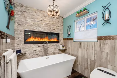 Bath - 10 Matts Rd, Fox Lake, IL 60020 photo 6 of 6