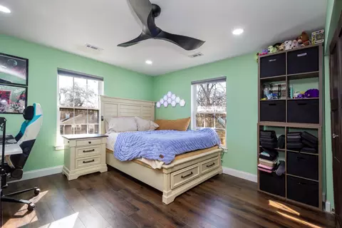 Bedroom - 10 Matts Rd, Fox Lake, IL 60020 photo 8 of 9