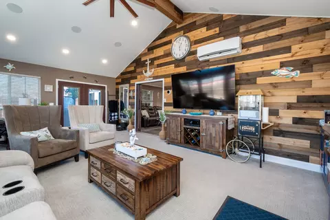 Living - 10 Matts Rd, Fox Lake, IL 60020 photo 5 of 5