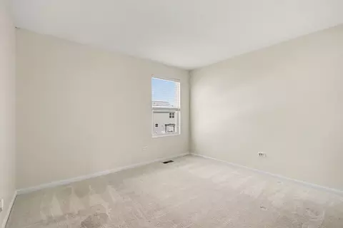 Bedroom - 6617 Eich Dr, Joliet, IL 60431 photo 3 of 4