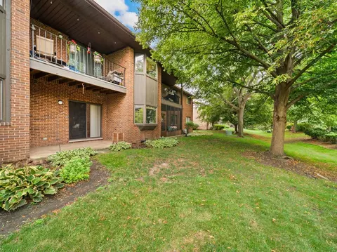 Exterior - 201 Walters Ln #1A, Itasca, IL 60143 photo 4 of 5