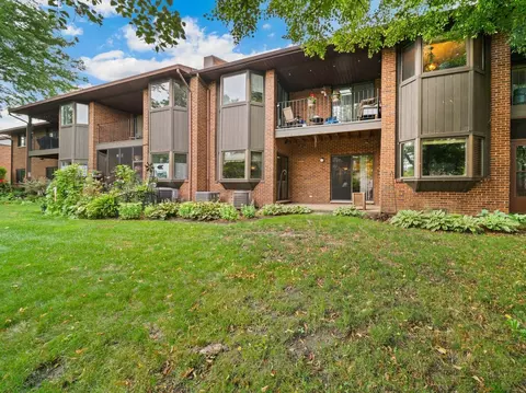 Exterior - 201 Walters Ln #1A, Itasca, IL 60143 photo 5 of 5