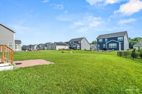Exterior - 3553 Doral Dr, Elgin, IL 60124 photo 2 of 2