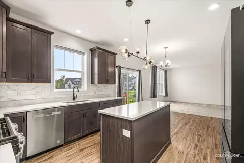 Kitchen - 3553 Doral Dr, Elgin, IL 60124 photo 2 of 2