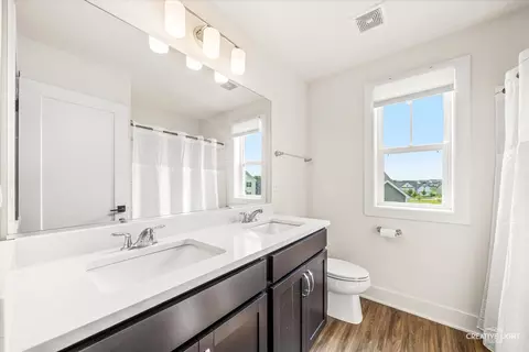 Bath - 3553 Doral Dr, Elgin, IL 60124 photo 3 of 3