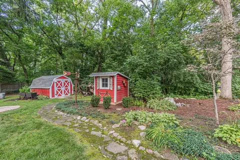 Exterior - 834 Forest Ave, Elgin, IL 60120 photo 8 of 14