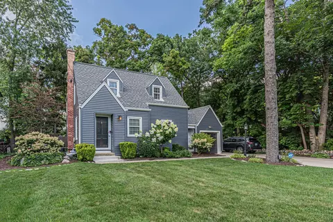 Exterior - 834 Forest Ave, Elgin, IL 60120 photo 11 of 14