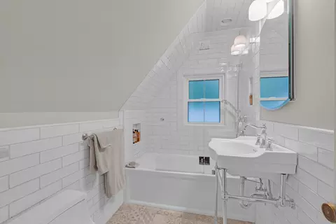 Bath - 834 Forest Ave, Elgin, IL 60120 photo 1 of 2