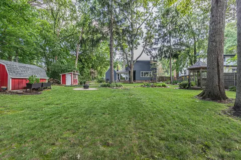 Exterior - 834 Forest Ave, Elgin, IL 60120 photo 6 of 14