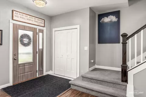Entry Way - 7735 W 65th Pl, Summit, IL 60501 photo 1 of 2