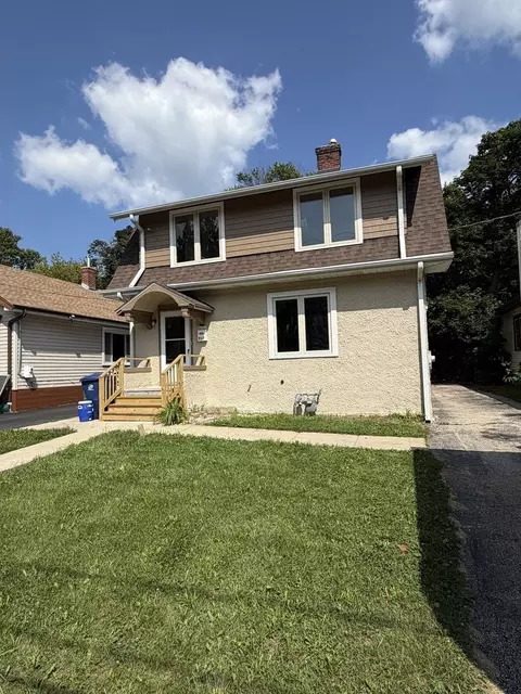 717 New York St, Waukegan, IL 60085