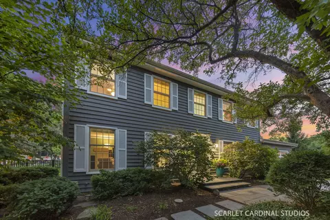 402 S Charles Ave, Naperville, IL 60540