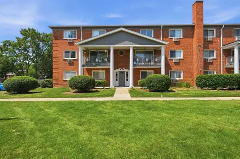 6 E Lillian Ave #2B, Arlington Heights, IL 60004