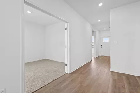 Entry Way - 290 Snowdrop Ln, Elgin, IL 60124 photo 6 of 9