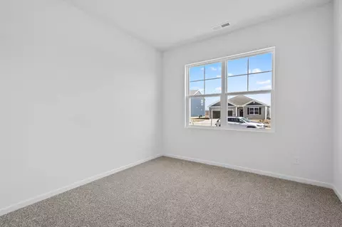 Bedroom - 290 Snowdrop Ln, Elgin, IL 60124 photo 1 of 7
