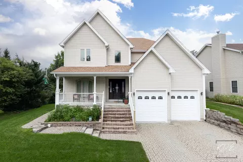 1228 Bishop St, West Chicago, IL 60185
