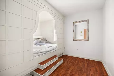 Bedroom - 2221 Twin Oak Rd, Peru, IL 61354 photo 8 of 15