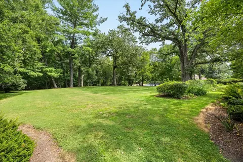 Exterior - 2221 Twin Oak Rd, Peru, IL 61354 photo 13 of 14