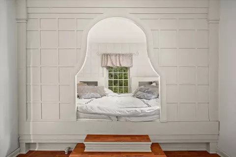 Bedroom - 2221 Twin Oak Rd, Peru, IL 61354 photo 9 of 15