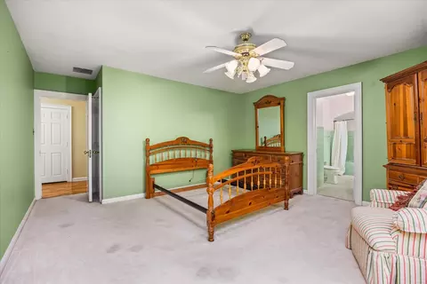 Bedroom - 2221 Twin Oak Rd, Peru, IL 61354 photo 6 of 15