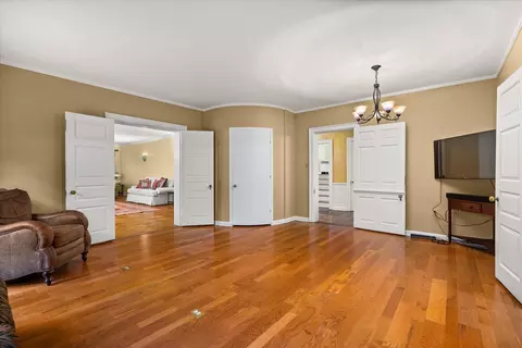 Living - 2221 Twin Oak Rd, Peru, IL 61354 photo 5 of 5
