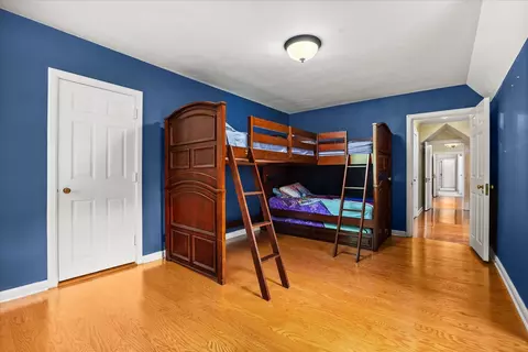 Bedroom - 2221 Twin Oak Rd, Peru, IL 61354 photo 2 of 15