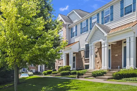 105 Arcadia Ln, Lake Zurich, IL 60047