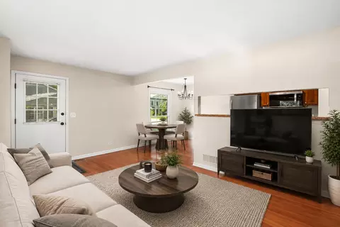 Living - 1681 Ashburn Ct #D, Wheaton, IL 60189 photo 3 of 4